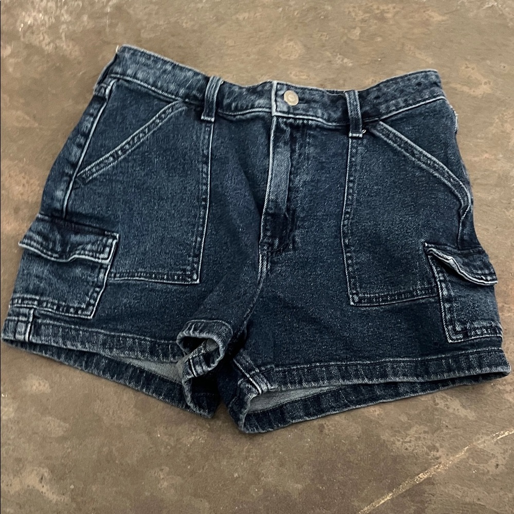 Classic High-Waist Dark Wash Denim Cargo Shorts